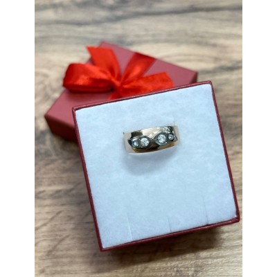 Кольцо с камнями , золото 585 (14K), вес 4.5 г. Кольцо с камнями , золото 585 (14K), вес 4.5 г.