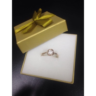 Кольцо с камнями , золото 585 (14K), вес 1.31 г. Кольцо с камнями , золото 585 (14K), вес 1.31 г.