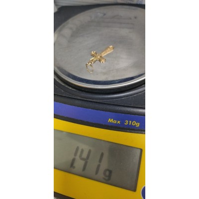 Крест, золото 585 (14K), вес 1.4 г. Крест, золото 585 (14K), вес 1.4 г.