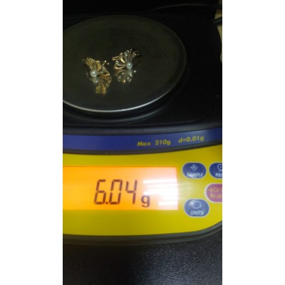 Серьги с жемчугом, золото 585 (14K), вес 6.06 г. Серьги с жемчугом, золото 585 (14K), вес 6.06 г.