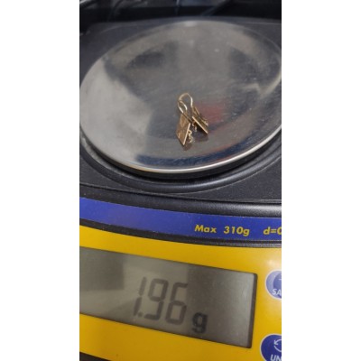 Серьги с ромбом, золото 585 (14K), вес 1.9 г. Серьги с ромбом, золото 585 (14K), вес 1.9 г.