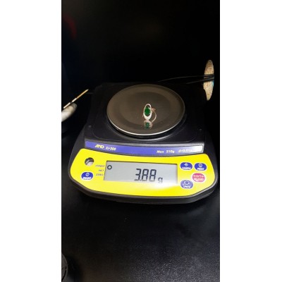 Перстень с камнем, золото 585 (14K), вес 3.8 г. Перстень с камнем, золото 585 (14K), вес 3.8 г.