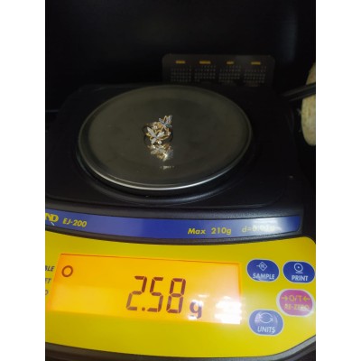 Кольцо с камнями , золото 585 (14K), вес 2.5 г. Кольцо с камнями , золото 585 (14K), вес 2.5 г.