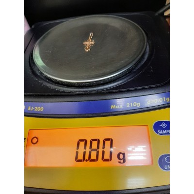 Крест, золото 585 (14K), вес 0.7 г. Крест, золото 585 (14K), вес 0.7 г.
