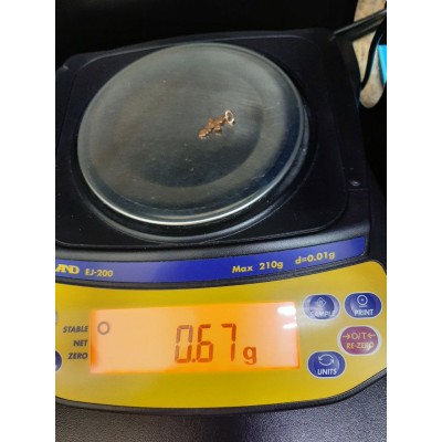 Крест, золото 585 (14K), вес 0.6 г. Крест, золото 585 (14K), вес 0.6 г.