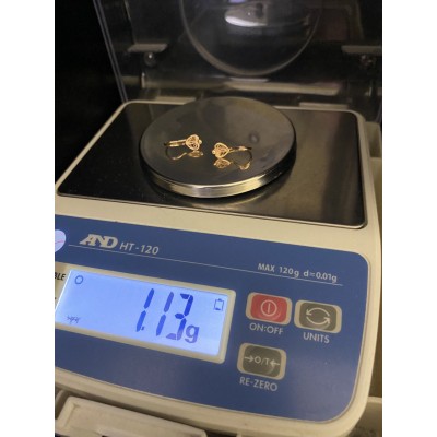 Серьги, золото 585 (14K), вес 1.1 г. Серьги, золото 585 (14K), вес 1.1 г.