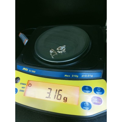 Серьги с камнями, золото 585 (14K), вес 3.1 г. Серьги с камнями, золото 585 (14K), вес 3.1 г.