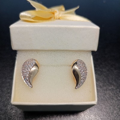 Серьги с камнями, золото 585 (14K), вес 2.9 г. Серьги с камнями, золото 585 (14K), вес 2.9 г.