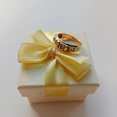 Кольцо с камнями, золото 585 (14K), вес 3.48 г. Кольцо с камнями, золото 585 (14K), вес 3.48 г.