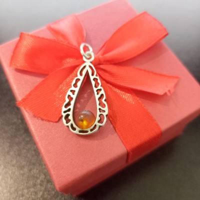 Подвеска с камнем , серебро 925, вес 2.1 г. Подвеска с камнем , серебро 925, вес 2.1 г.