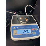 Серьги с камнями, золото 585 (14K), вес 2.99 г.