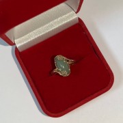 Кольцо с камнем , золото 585 (14K), вес 3.6 г.