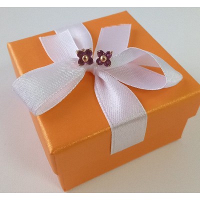 Гвоздики с камнем, золото 585 (14K), вес 1.5 г. Гвоздики с камнем, золото 585 (14K), вес 1.5 г.