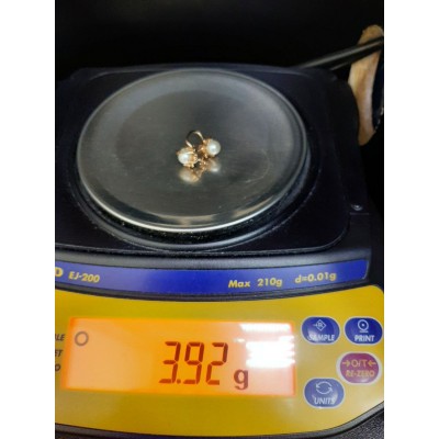 Серьги с жемчугом, золото 585 (14K), вес 3.9 г. Серьги с жемчугом, золото 585 (14K), вес 3.9 г.
