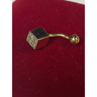 пирсинг кубик, золото 585 (14K), вес 2.32 г. пирсинг кубик, золото 585 (14K), вес 2.32 г.