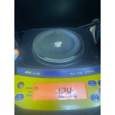 Серьга с камнями , золото 585 (14K), вес 1.2 г. Серьга с камнями , золото 585 (14K), вес 1.2 г.