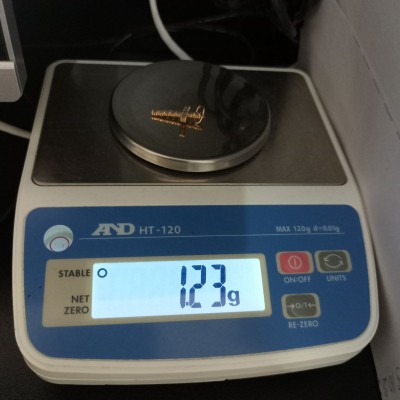 Крест с камнями, золото 585 (14K), вес 1.2 г. Крест с камнями, золото 585 (14K), вес 1.2 г.