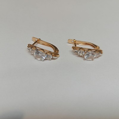 Серьги с камнями, золото 585 (14K), вес 2.5 г. Серьги с камнями, золото 585 (14K), вес 2.5 г.