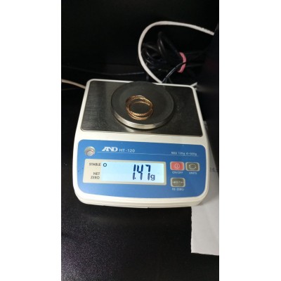 Серьги, золото 585 (14K), вес 1.4 г. Серьги, золото 585 (14K), вес 1.4 г.