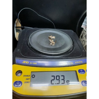 Серьги с камнями, золото 585 (14K), вес 2.9 г. Серьги с камнями, золото 585 (14K), вес 2.9 г.