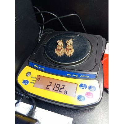 Серьги с камнями, золото 585 (14K), вес 21.9 г. Серьги с камнями, золото 585 (14K), вес 21.9 г.