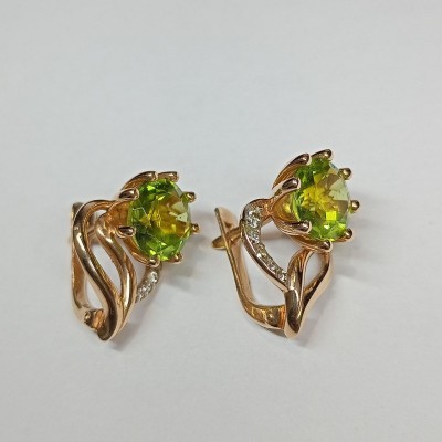 Серьги с камнями, золото 585 (14K), вес 4.9 г. Серьги с камнями, золото 585 (14K), вес 4.9 г.