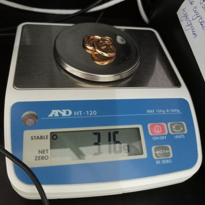 Серьги калачи, золото 585 (14K), вес 3.1 г. Серьги калачи, золото 585 (14K), вес 3.1 г.