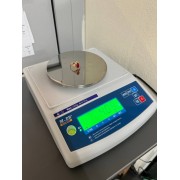 Золотое кольцо с камнем, золото 585 (14K), вес 4 г.