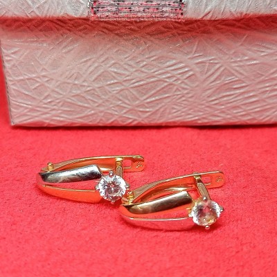 Серьги с камнями, золото 585 (14K), вес 1.7 г. Серьги с камнями, золото 585 (14K), вес 1.7 г.