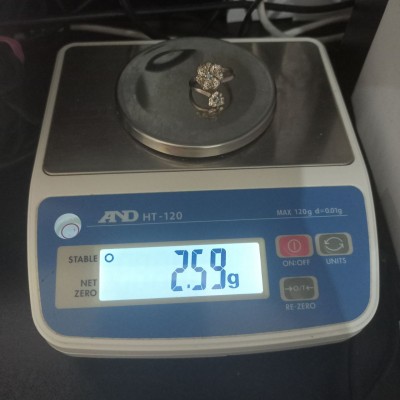 Кольцо серебряное с фианитами , серебро 925, вес 2.5 г. Кольцо серебряное с фианитами , серебро 925, вес 2.5 г.