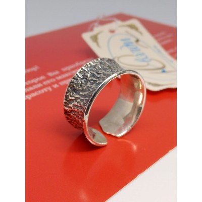 Кольцо серебряное без вставок, серебро 925, вес 5.64 г. Кольцо серебряное без вставок, серебро 925, вес 5.64 г.