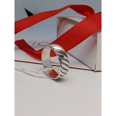 Кольцо серебряное без вставок, серебро 925, вес 5.32 г. Кольцо серебряное без вставок, серебро 925, вес 5.32 г.