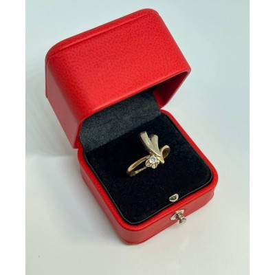 Кольцо золотое с фианитом, золото 585 (14K), вес 3.8 г. Кольцо золотое с фианитом, золото 585 (14K), вес 3.8 г.