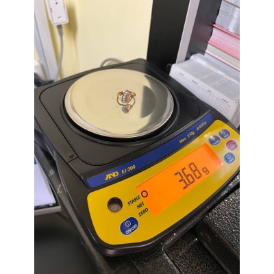 Кольцо золотое с фианитами, золото 585 (14K), вес 3.6 г. Кольцо золотое с фианитами, золото 585 (14K), вес 3.6 г.