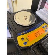 Кольцо золотое с фианитами, золото 585 (14K), вес 2.2 г.