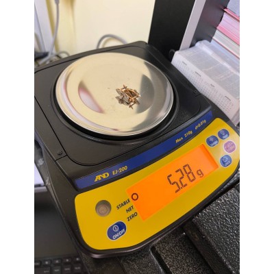 Серьги золотые с фианитами, золото 585 (14K), вес 5.2 г. Серьги золотые с фианитами, золото 585 (14K), вес 5.2 г.