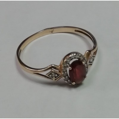 Кольцо золотое с фианитами, золото 375 (9K), вес 1.06 г. Кольцо золотое с фианитами, золото 375 (9K), вес 1.06 г.