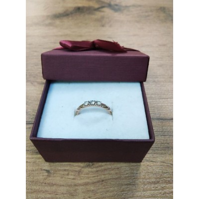 Кольцо золотое с фианитами, золото 585 (14K), вес 1.1 г. Кольцо золотое с фианитами, золото 585 (14K), вес 1.1 г.