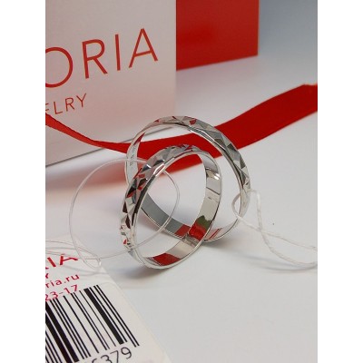 Кольцо серебряное с алмазной огранкой, серебро 925, вес 1.53 г. Кольцо серебряное с алмазной огранкой, серебро 925, вес 1.53 г.