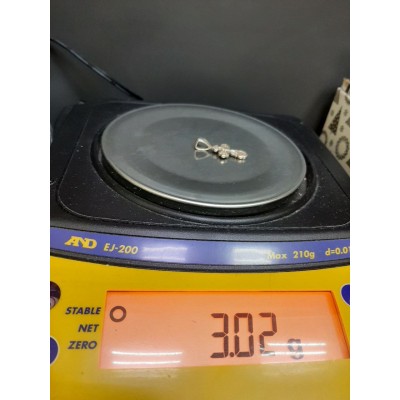 Крест серебряный без вставок, серебро 925, вес 3 г. Крест серебряный без вставок, серебро 925, вес 3 г.