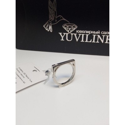 Печатка серебряная с камнем, серебро 925, вес 3.525 г. Печатка серебряная с камнем, серебро 925, вес 3.525 г.