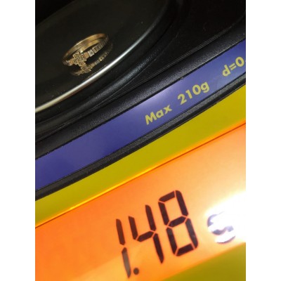 Кольцо с камнями , золото 585 (14K), вес 1.4 г. Кольцо с камнями , золото 585 (14K), вес 1.4 г.