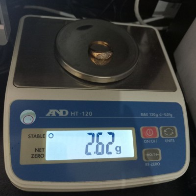 Кольцо с камнями, золото 585 (14K), вес 2.6 г. Кольцо с камнями, золото 585 (14K), вес 2.6 г.