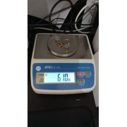 Серьги золотые с фианитами , золото 585 (14K), вес 6.1 г.