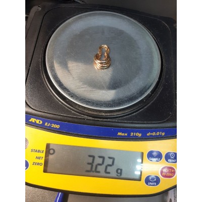 Серьги золотые без вставок, золото 585 (14K), вес 3.2 г. Серьги золотые без вставок, золото 585 (14K), вес 3.2 г.