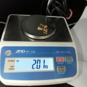 Серьги с камнями, золото 585 (14K), вес 2 г.