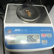 Серьги золотые, с фианитами, золото 585 (14K), вес 1.8 г.