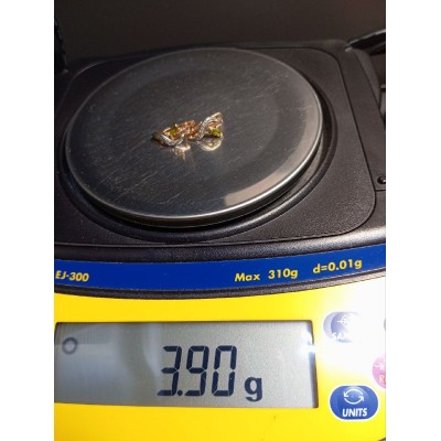 Серьги золотые с фианитами, золото 585 (14K), вес 3.9 г. Серьги золотые с фианитами, золото 585 (14K), вес 3.9 г.