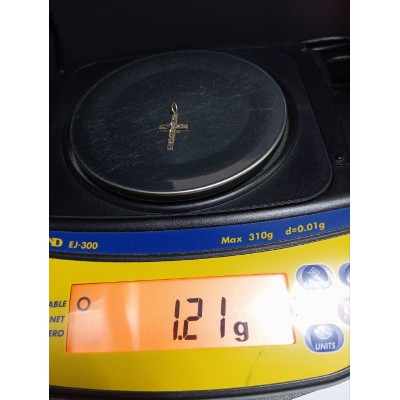 Крест золотой, золото 585 (14K), вес 1.2 г. Крест золотой, золото 585 (14K), вес 1.2 г.