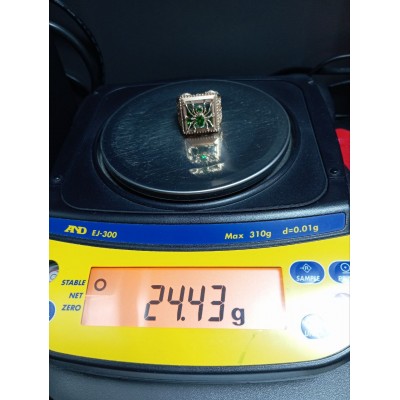 Перстень золотой с зеленым гранатом, золото 585 (14K), вес 24.4 г. Перстень золотой с зеленым гранатом, золото 585 (14K), вес 24.4 г.